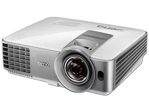 Proyector BenQ de tiro corto